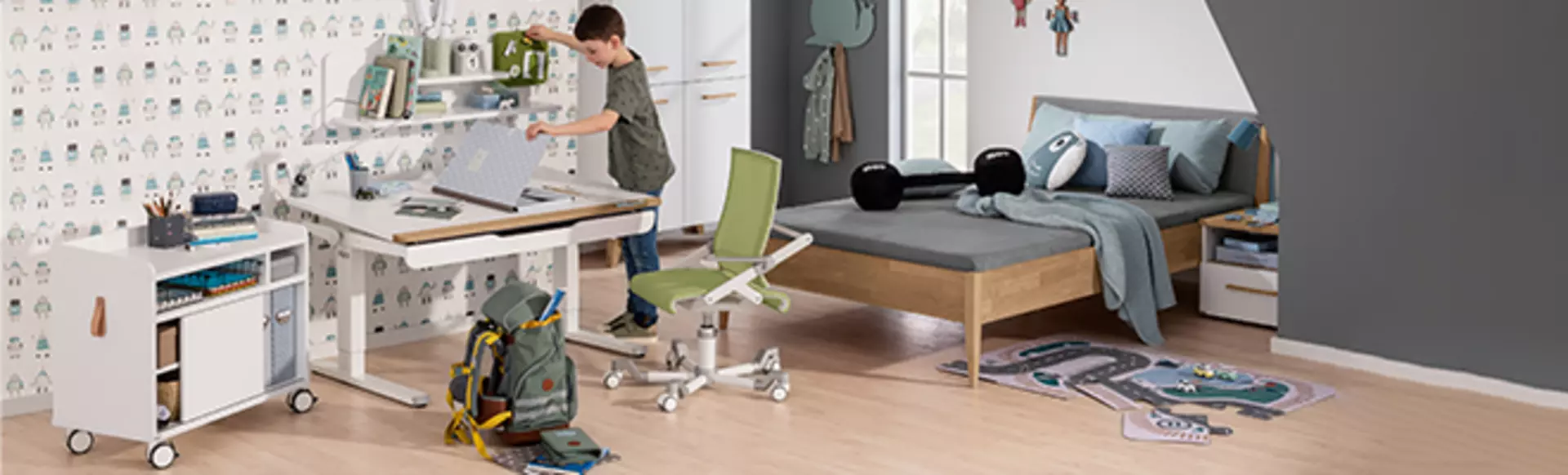 Höhenverstellbarer Kinderschreibtisch für ergonomisches Lernen im Kinderzimmer.