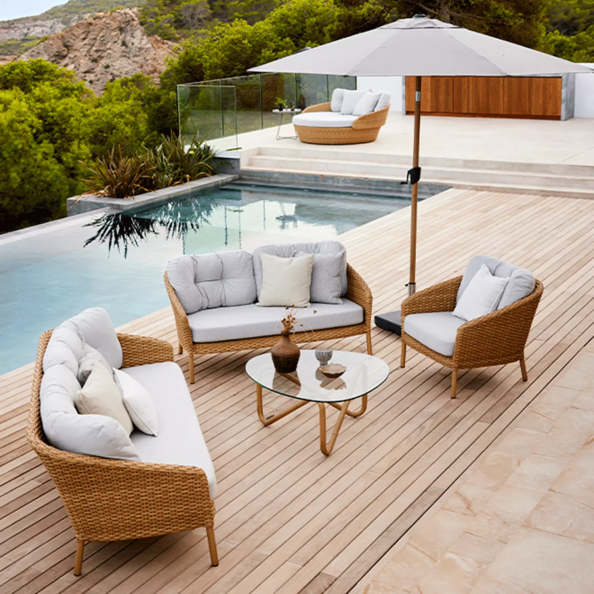 Exquisite Outdoor-Lounge von Cane-line