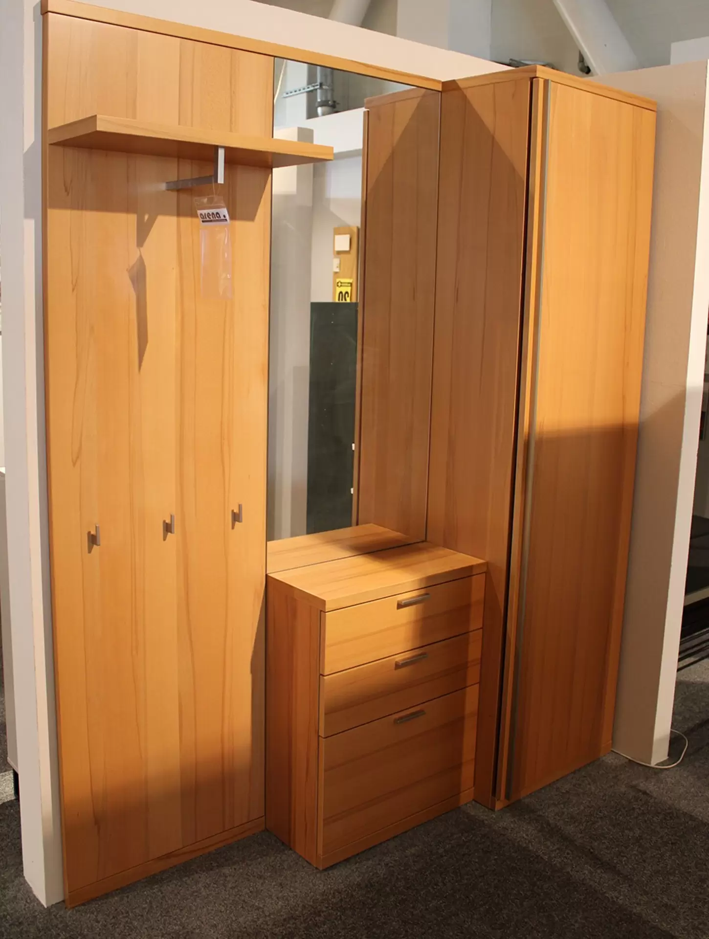Garderobenkombination AVANCE von Arena aus Holz