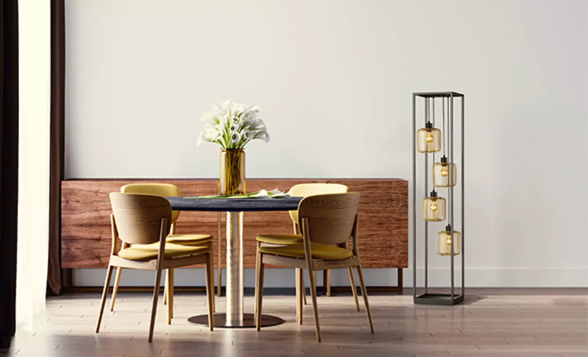 kleines Esszimmer das aus verschiedenen hölzern besteht und eine Stehlampe im Hintergrund stehen hat