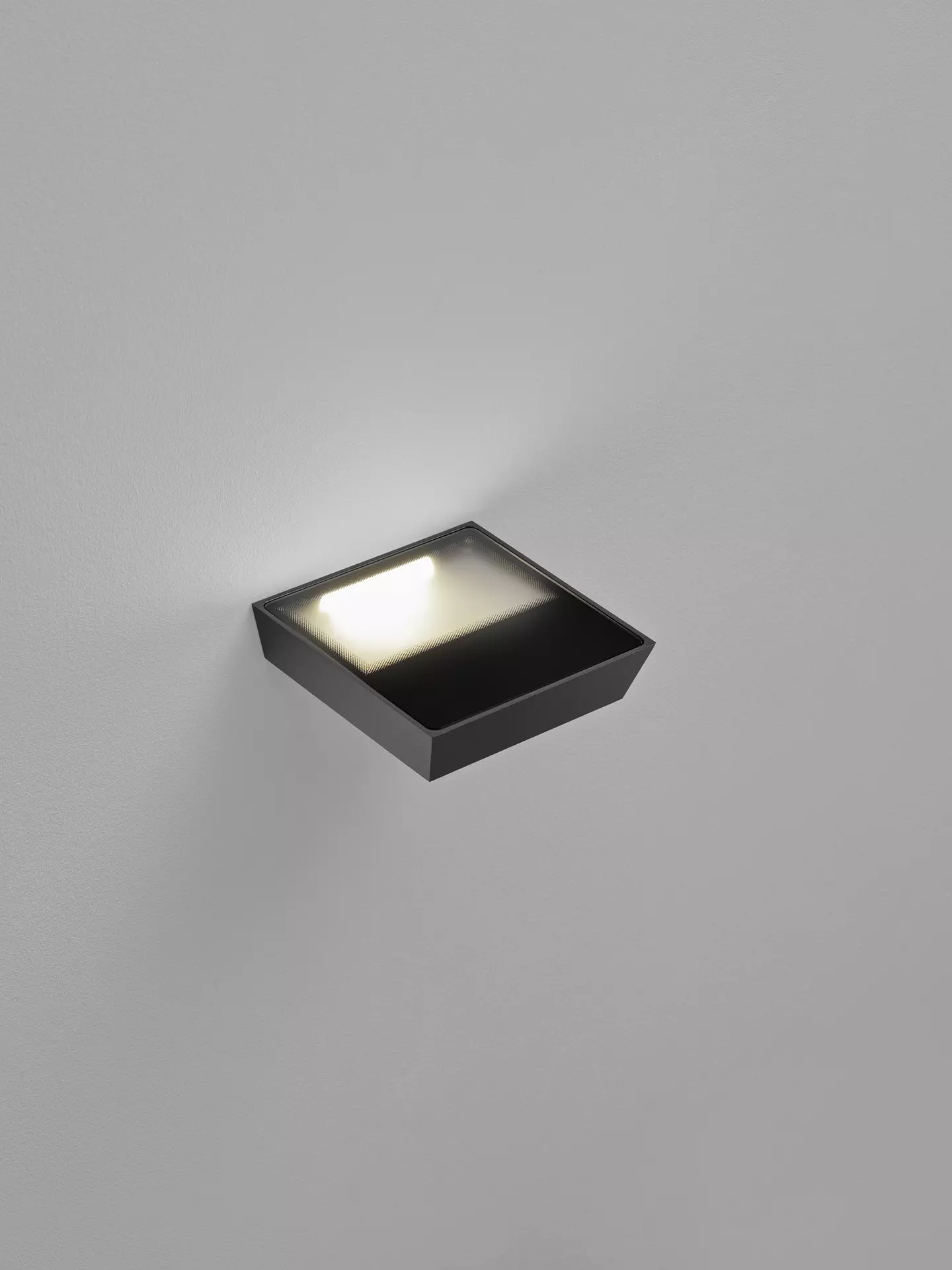 Wandleuchte COR Helestra Leuchten Metall 16 x 4 x 16 cm