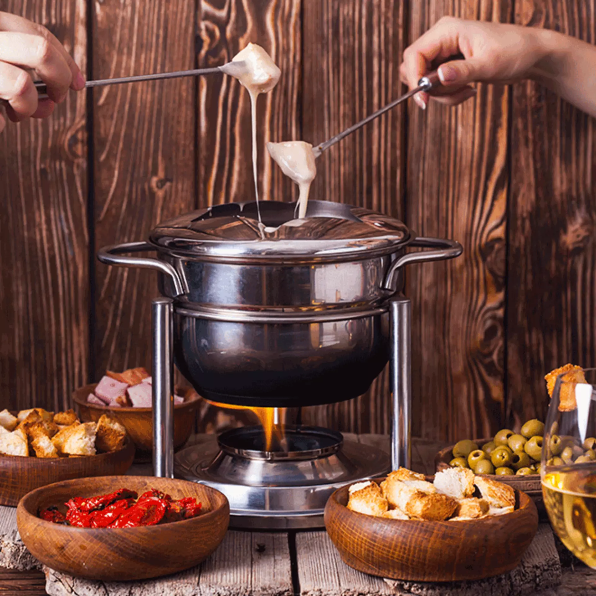 Fondue - Silvester-Klassiker für ausgedehntes und geselliges Essen