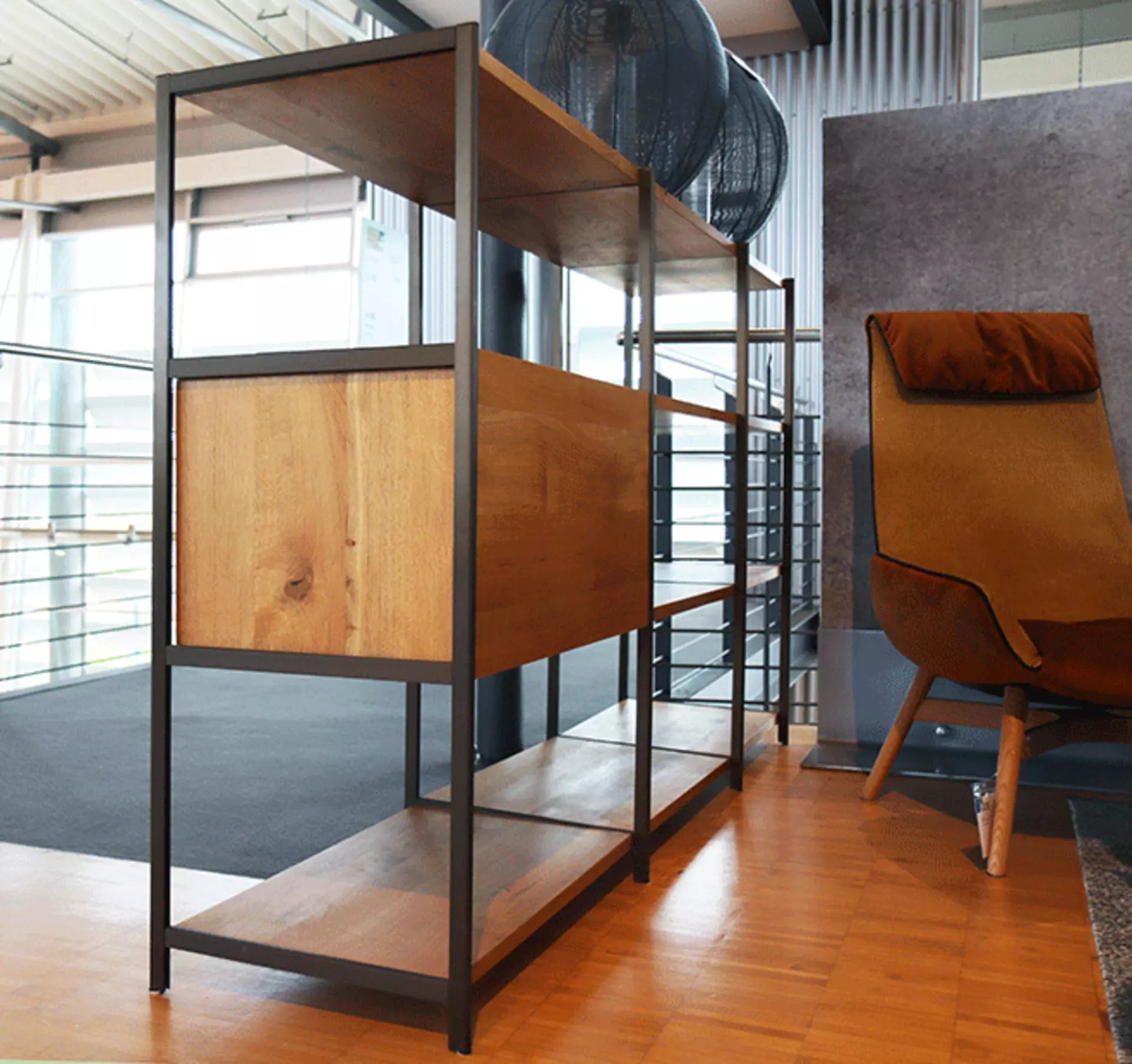 Janua Regal BC06 mit Eiche und Alu in Bronze