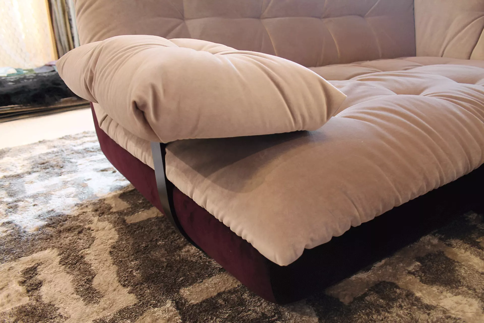 Armlehne beim Soulmate Ecksofa im Detail