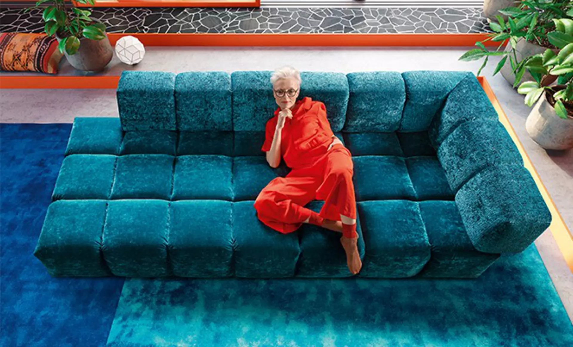 Sofa der Marke Bretz in Blau