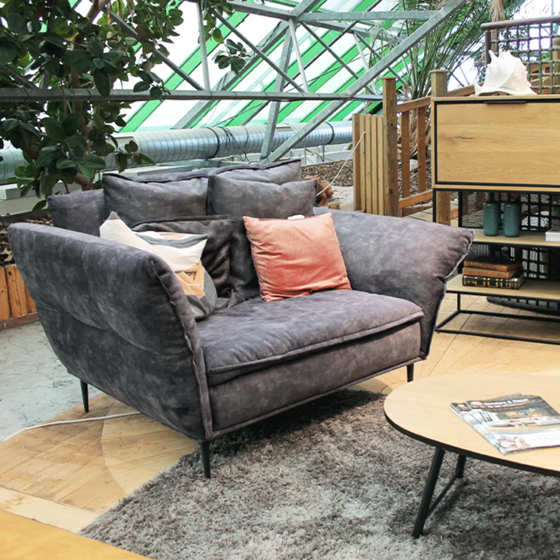 Großer Sessel in Rauchblau von Henders & Hazel bei Möbel Inhofer