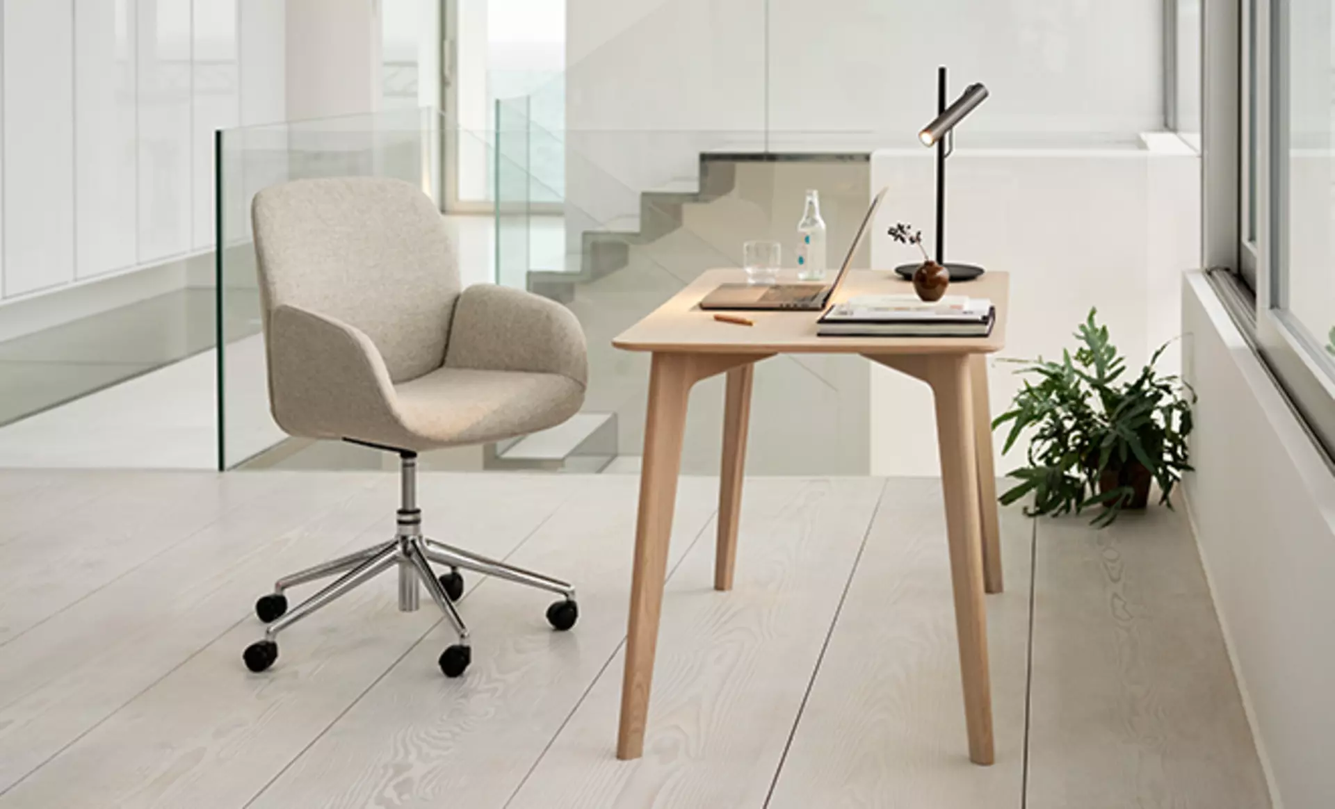 der Lugano Sessel von Stressless schmiegt sich perfekt in Ihre Einrichtung ein