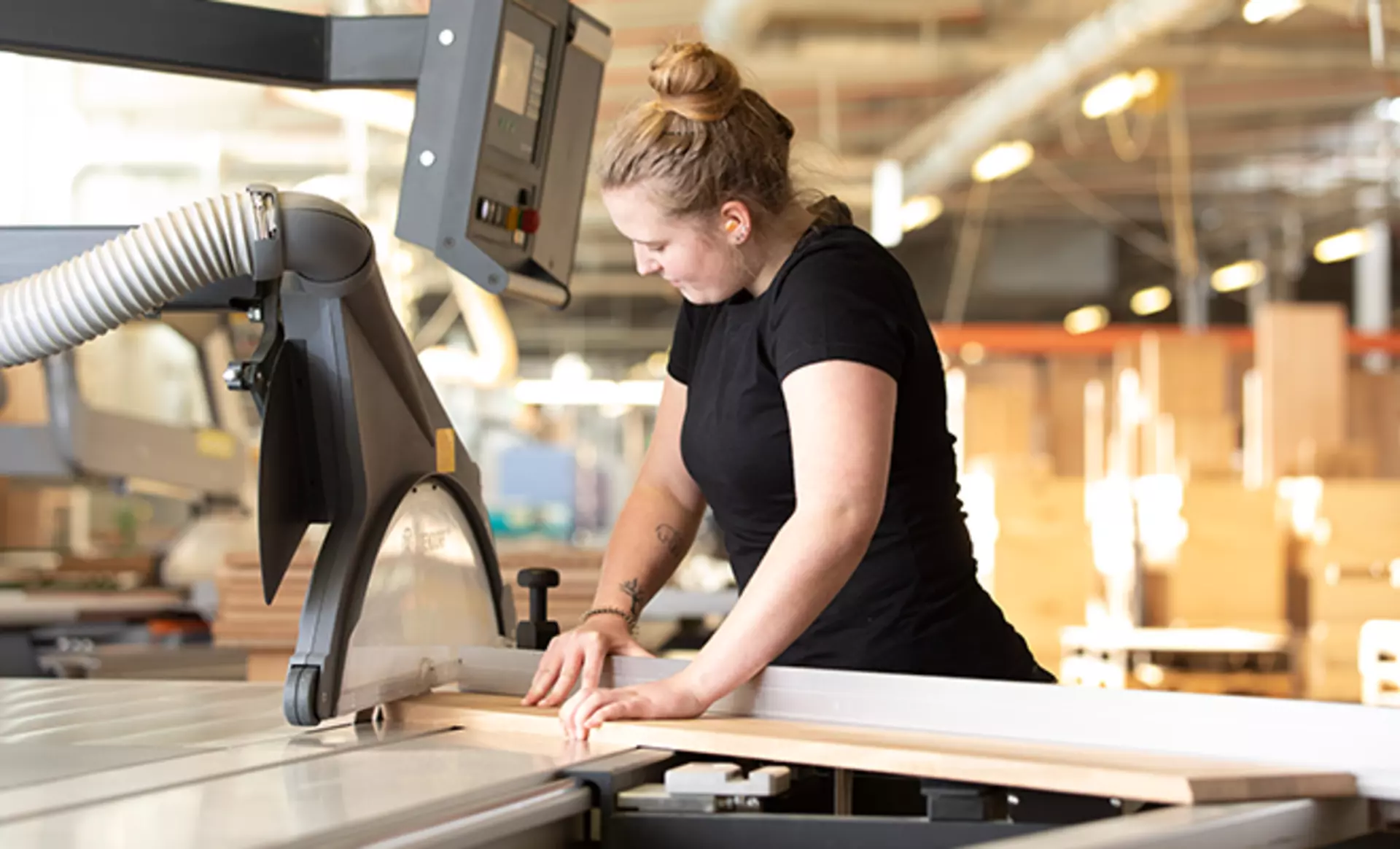 Moderne Möbelproduktion bei Wöstmann