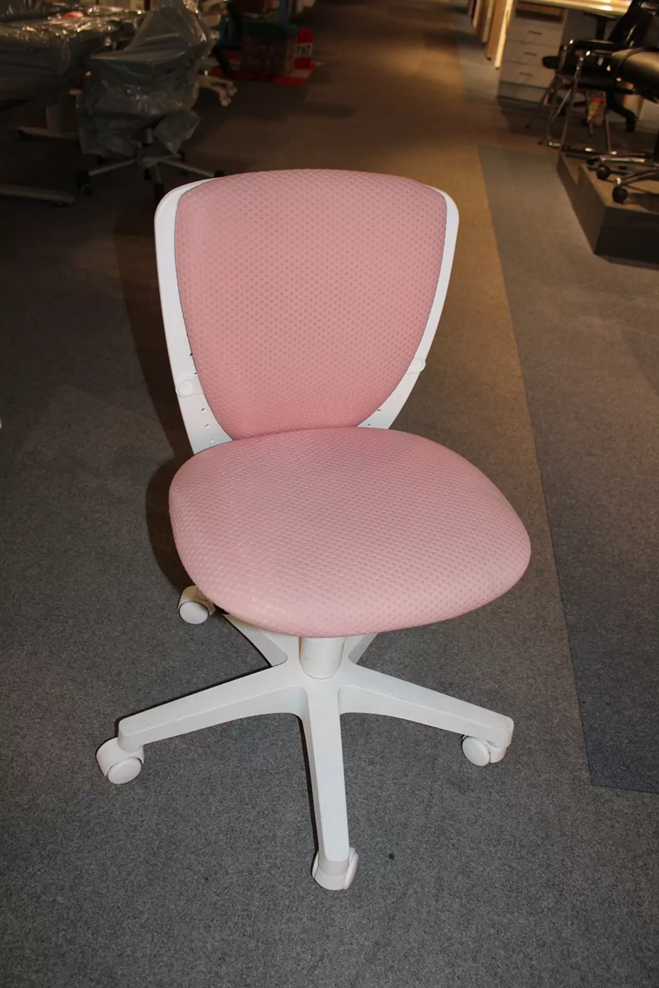 Der Kinderdrehstuhl HIGH KID von Topstar in pink