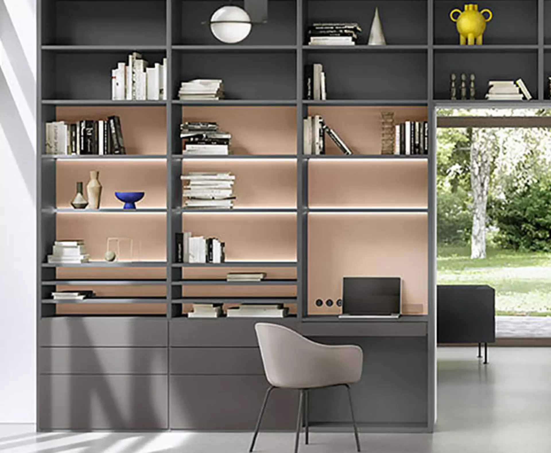 Das Home Office mit Designermöbel von interni by inhofer in den Wohnbereich integrieren