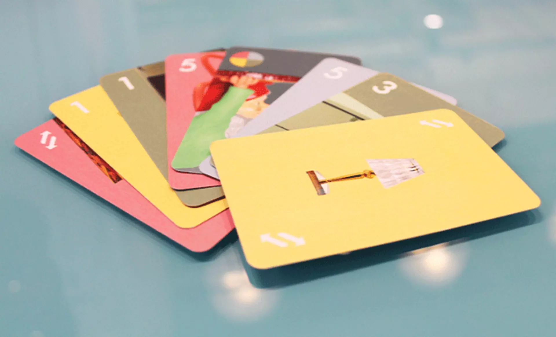 Besonderes UNO-Kartenspiel - Sonderedition mit den beliebtesten Kartell-Produkten