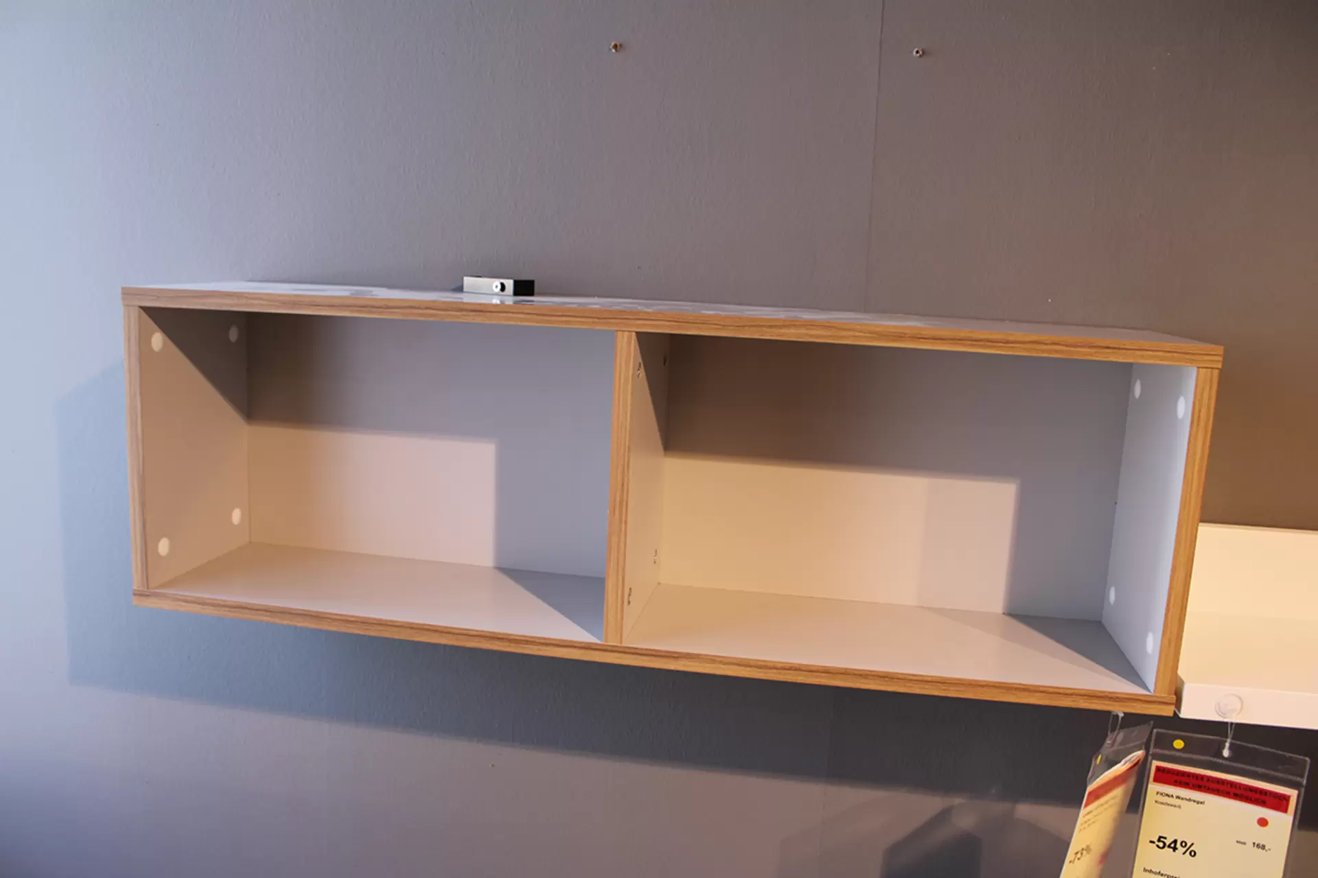 Wandregal CARINA Lichtgrau / Goldeiche Nachbildung