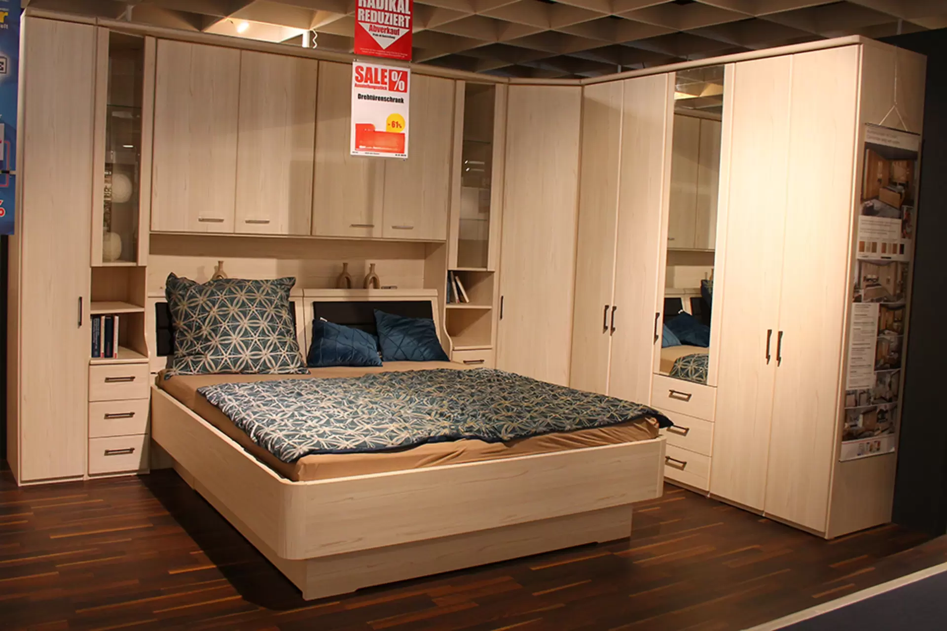 Das Schlafzimmer LUXOR 4 von Wiemann in Polar Lärche