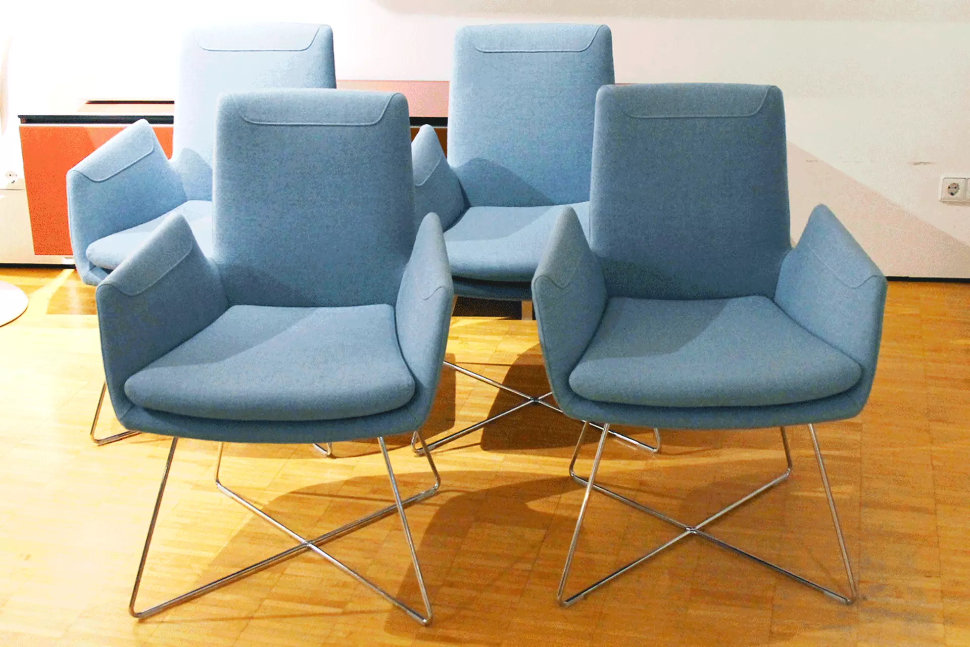 ax Armelhnstuhl Cordia in Mintblau