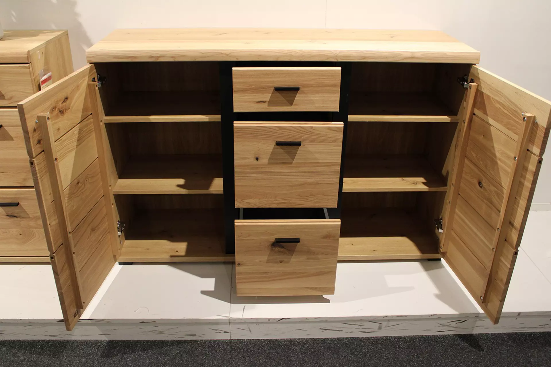 Kommode SONOS geöffnet