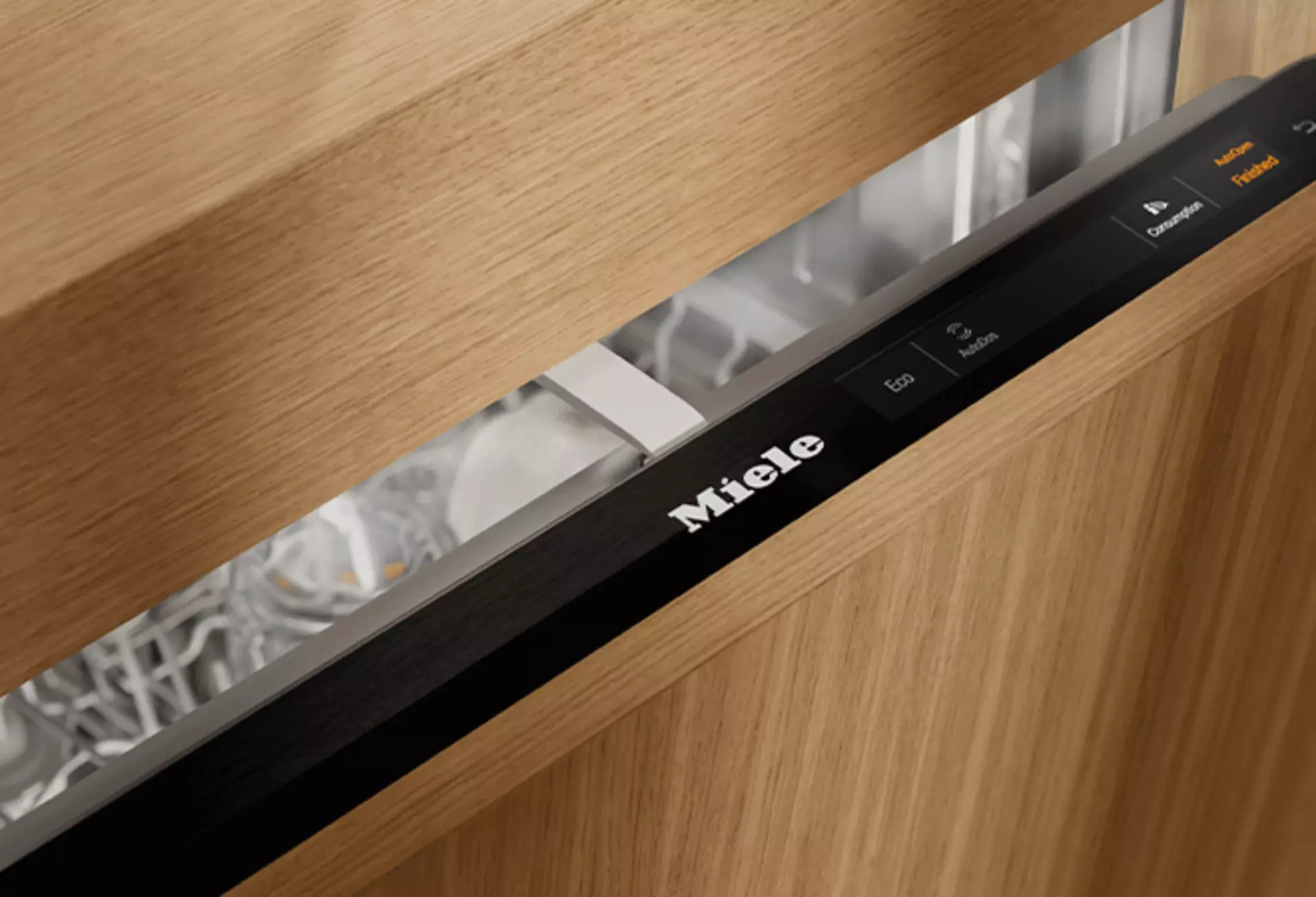 Geräuscharmer Miele Geschirrspüler mit Selbstreinigungsfunktion