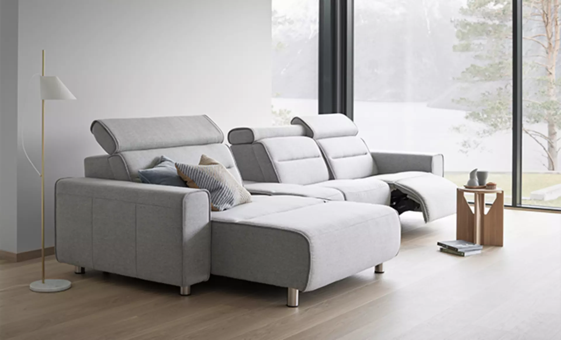 Das modulare Stressles Emily Sofa in Light Grey Streel Stoffbezug