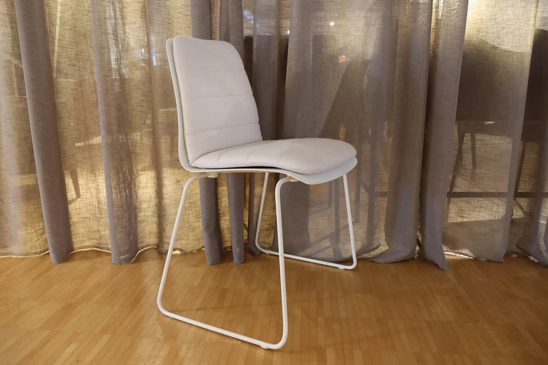 Slim Stuhl von Viteo bei interni by inhofer