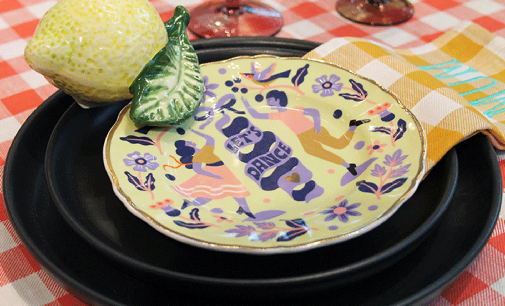 Besondere Teller von Bitossi für eine kreative Tischdeko