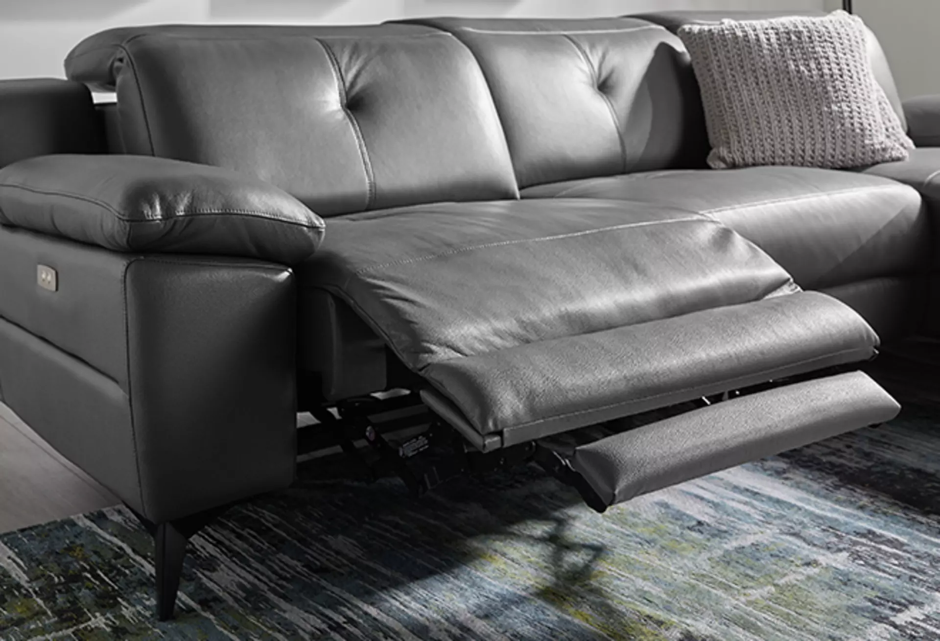 Sofa mit Funktionen für mehr Komfort