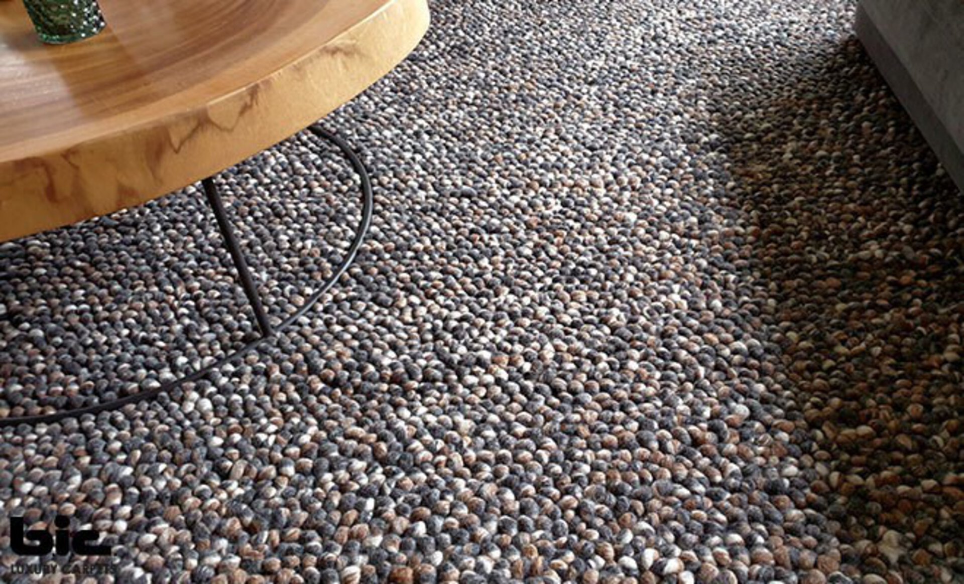 Titelbild zur Designmarke b.i.c. carpets bei interni by inhofer