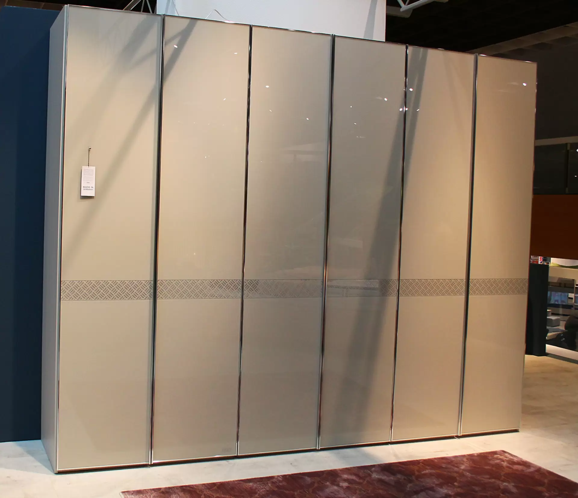 Drehtürenschrank JOOP! GLASS Glastüren sand mit Siebdruck