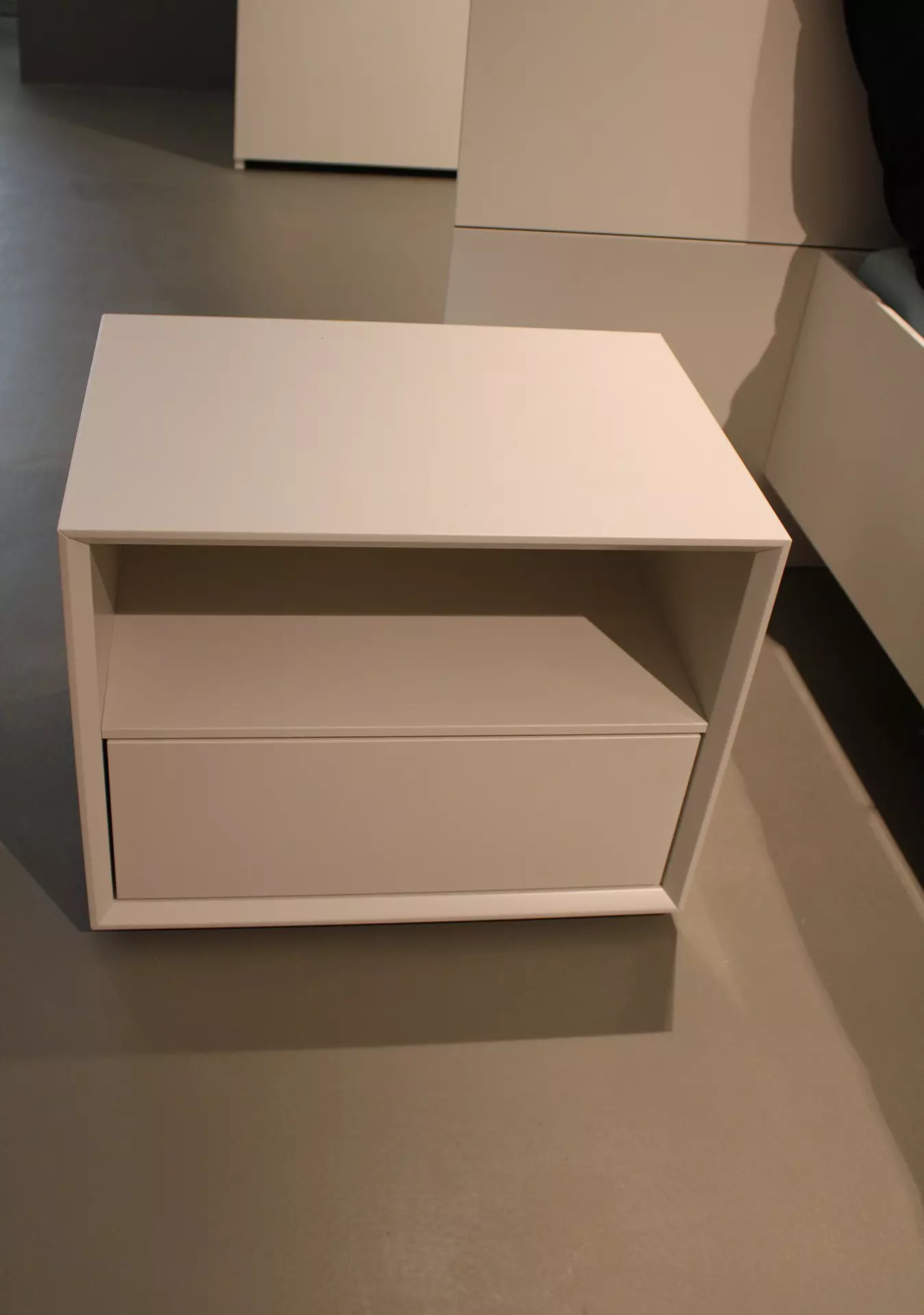 Nachttisch NS1U