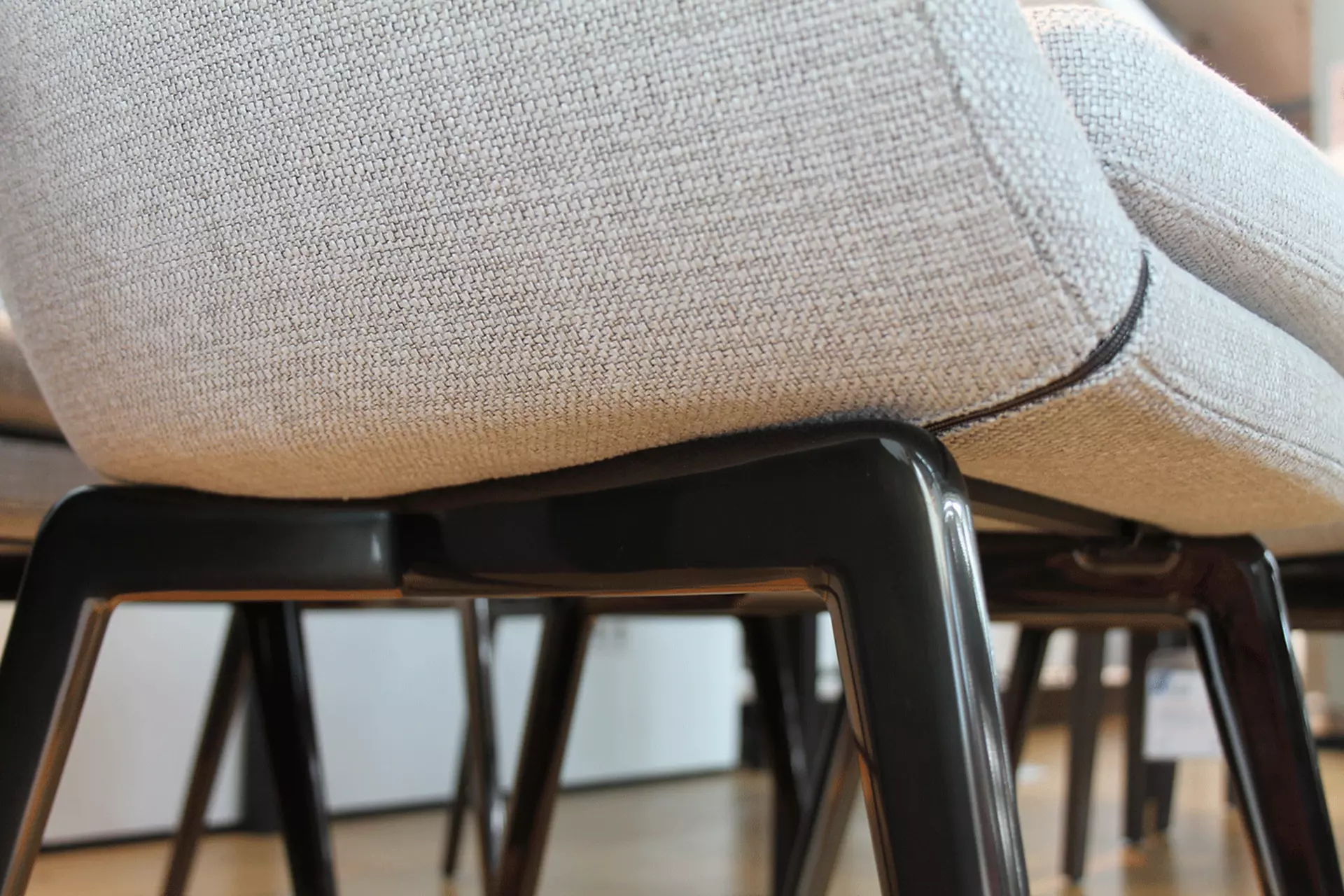 Detailansicht des Gestells des Stuhls Belt