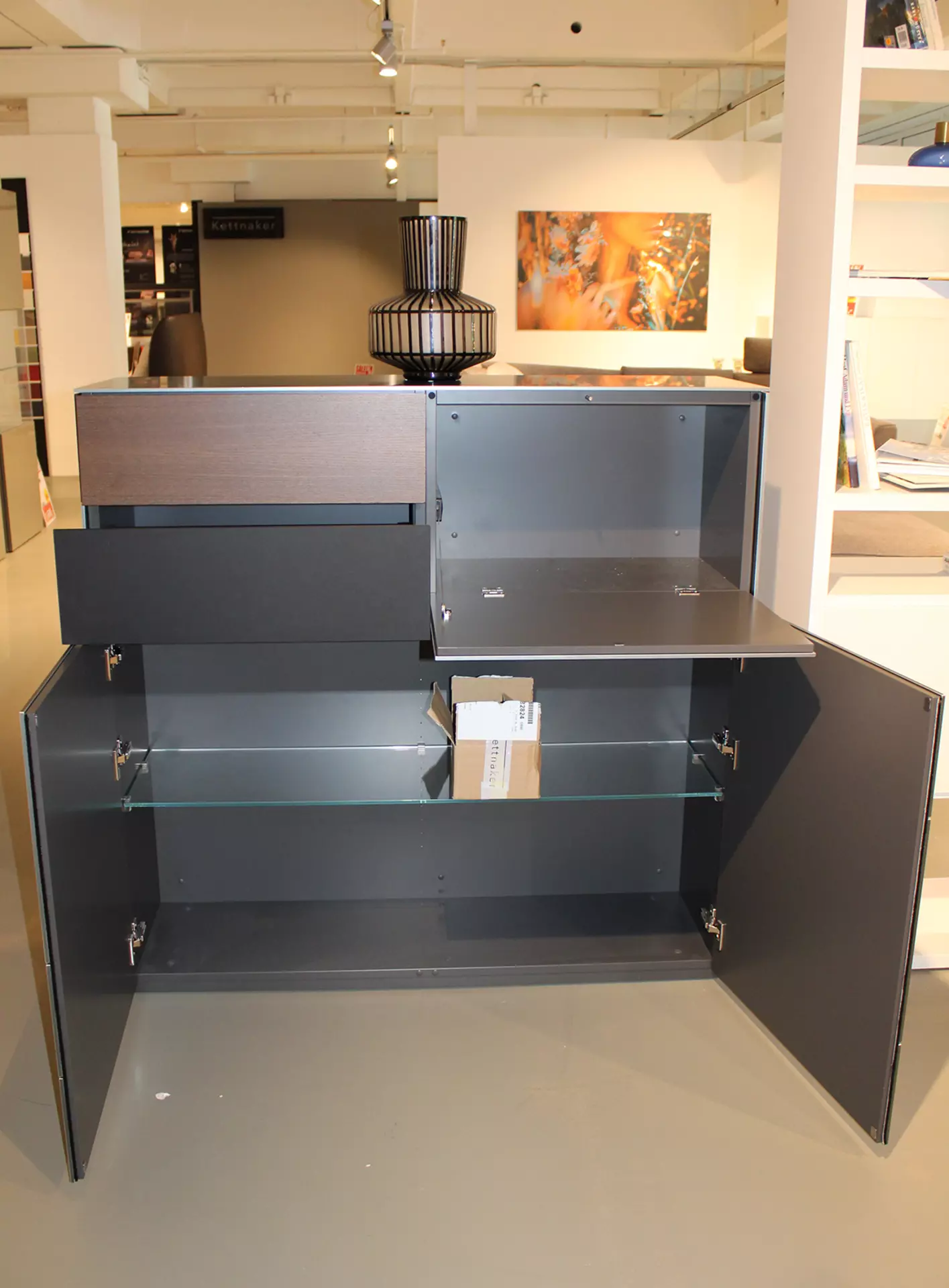 Highboard SOMA Absetzung Raucheiche