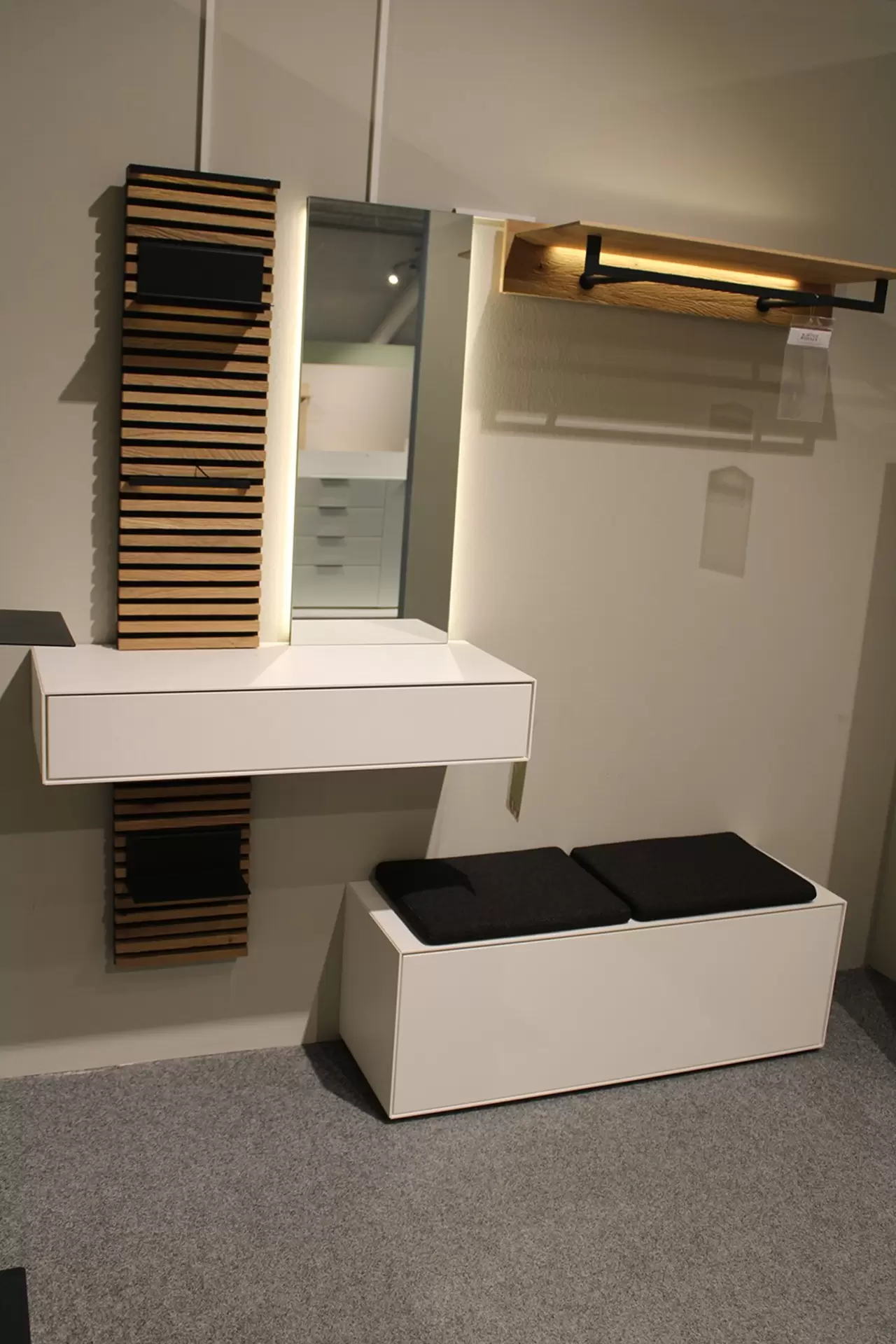 Garderobe YONNA in weiß