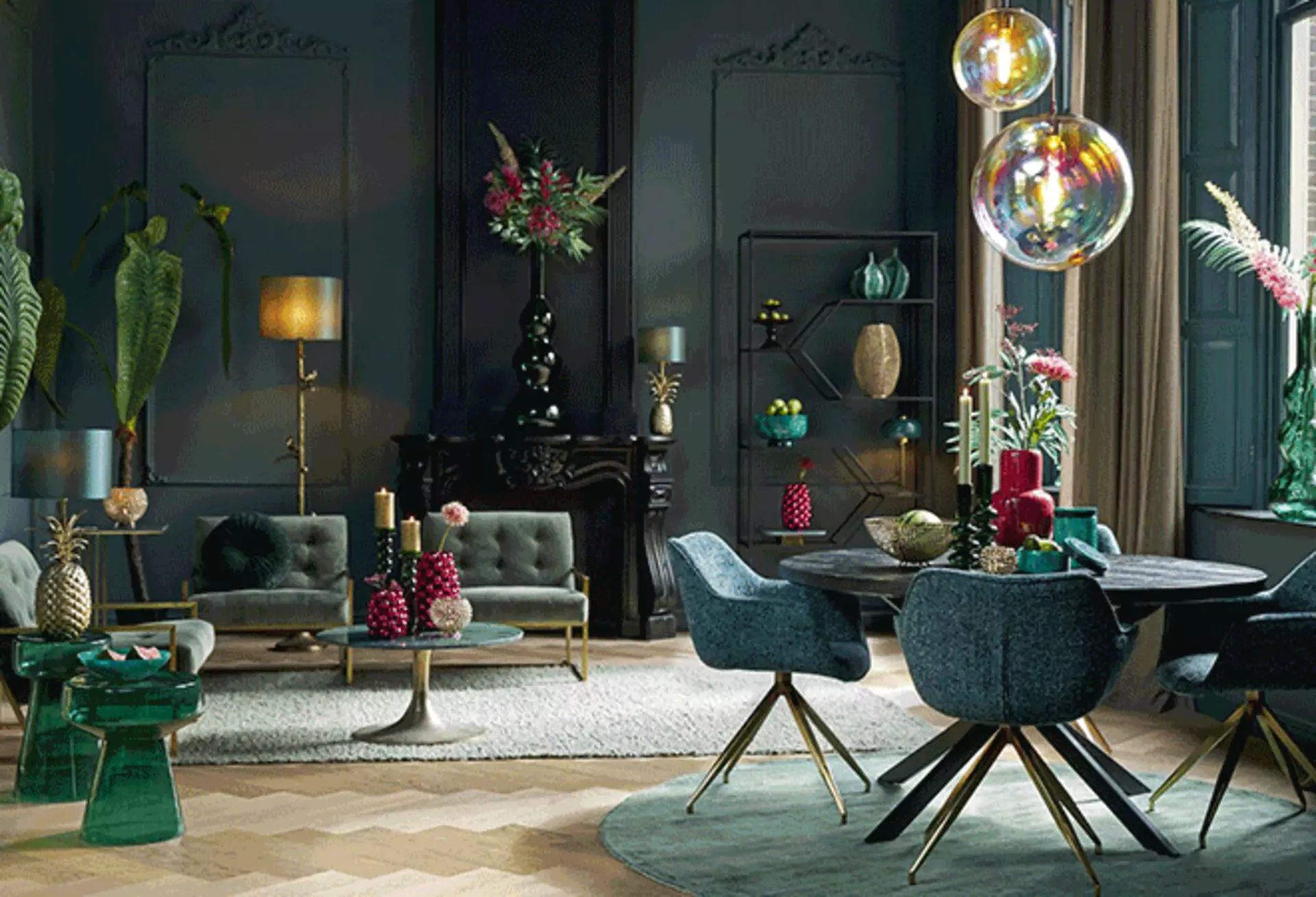 Verschiedene Leuchten für das offene Wohn- und Esszimmer