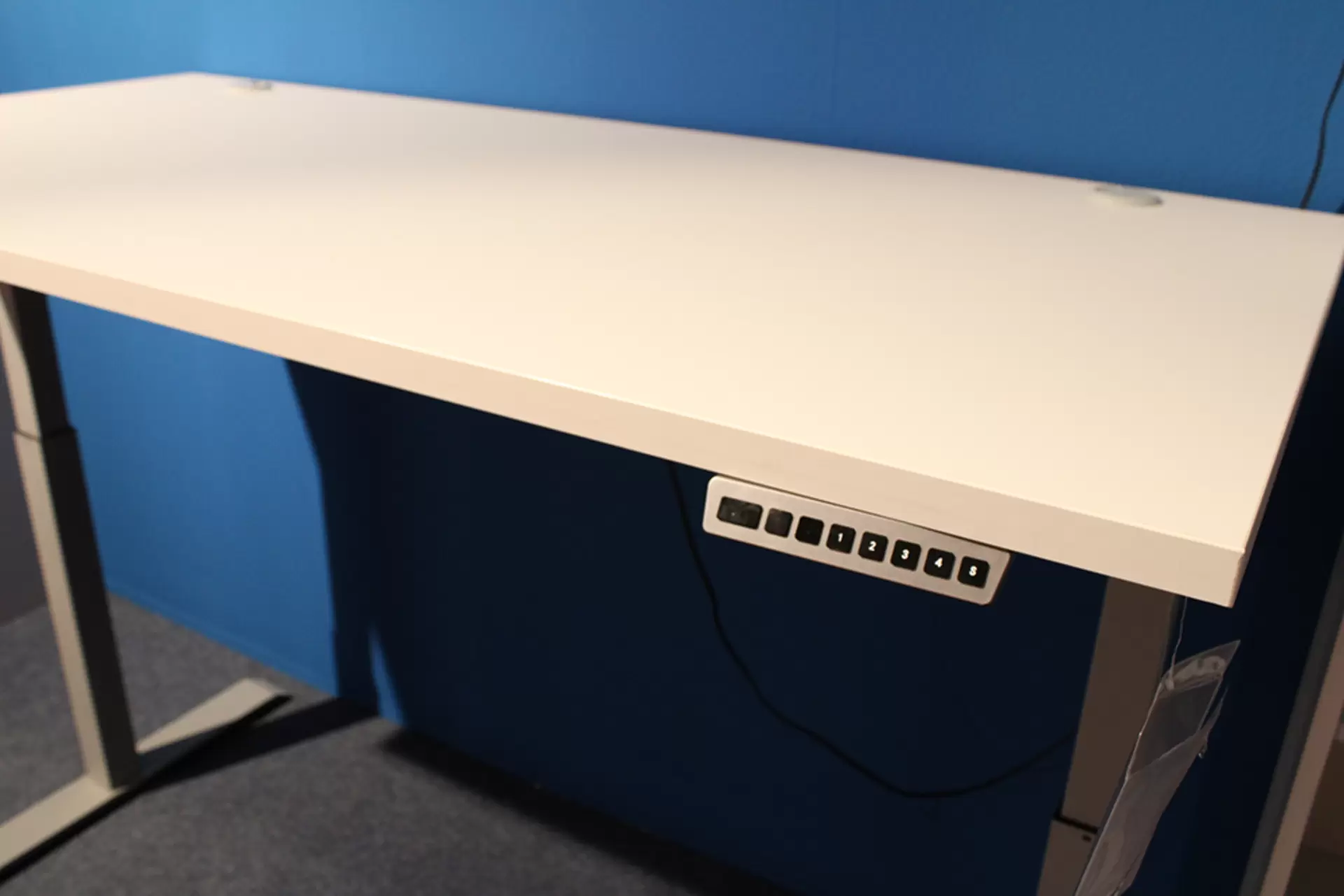 Der Schreibtisch PRONTO 2 G0 von Bega Consult