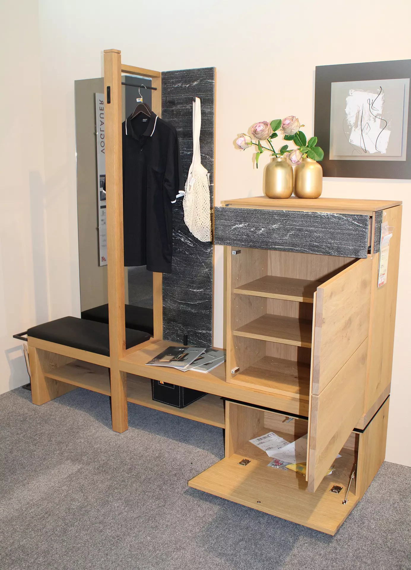 Garderobe V-ROCK geöffnet