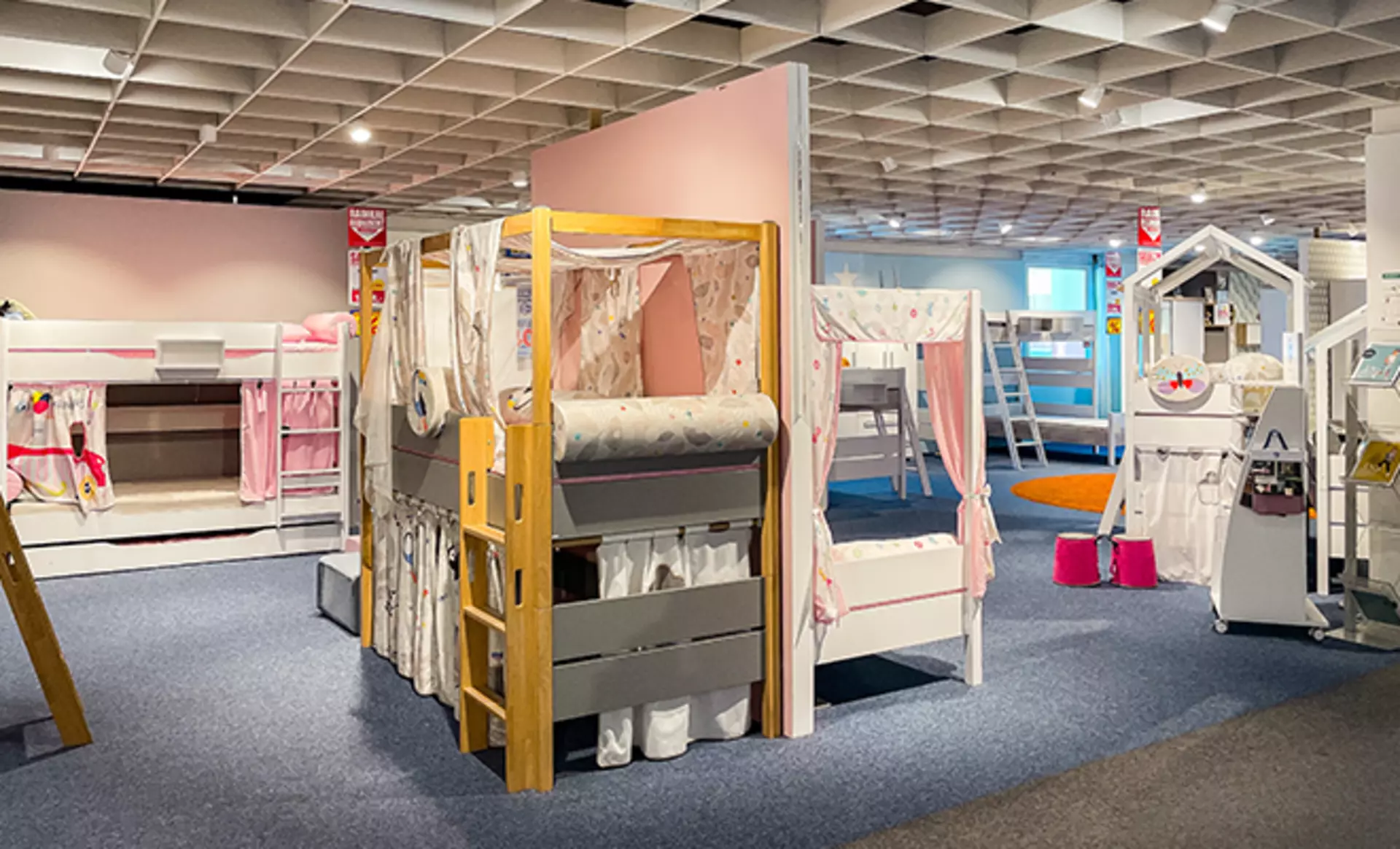 Babymöbelausstellung bei Möbel Inhofer in Senden