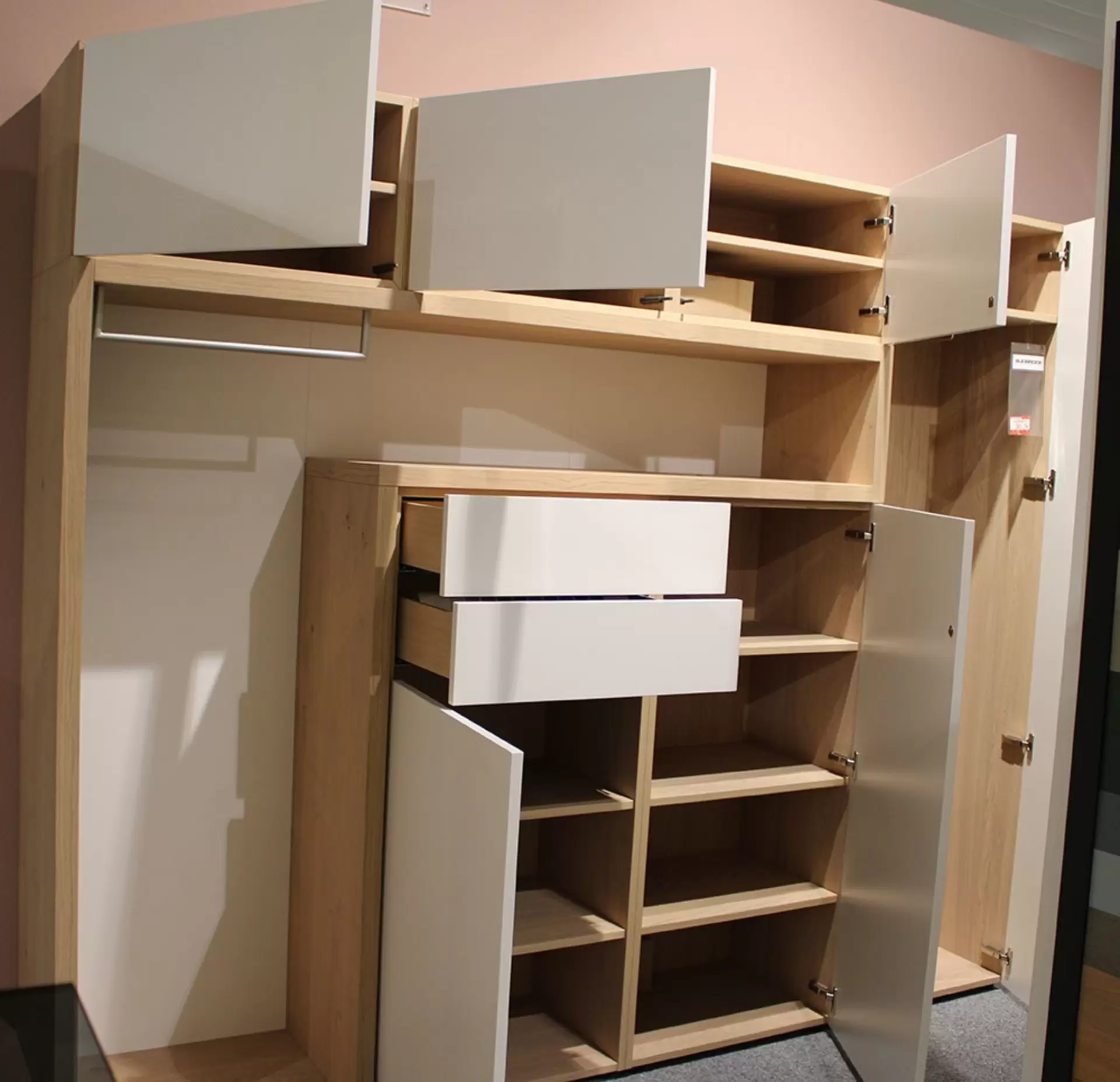 Kompaktgarderobe TANDO