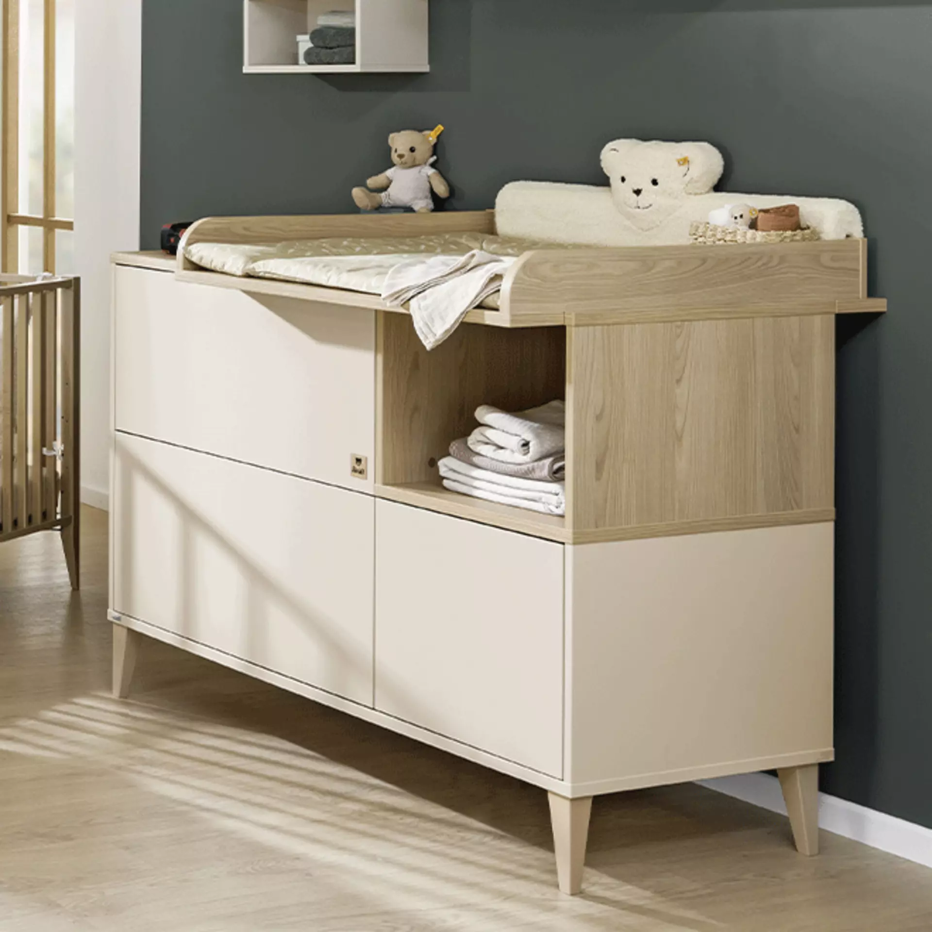 Wickelkommode mit abnegmbaren Wickelaufsatz von Paidi
