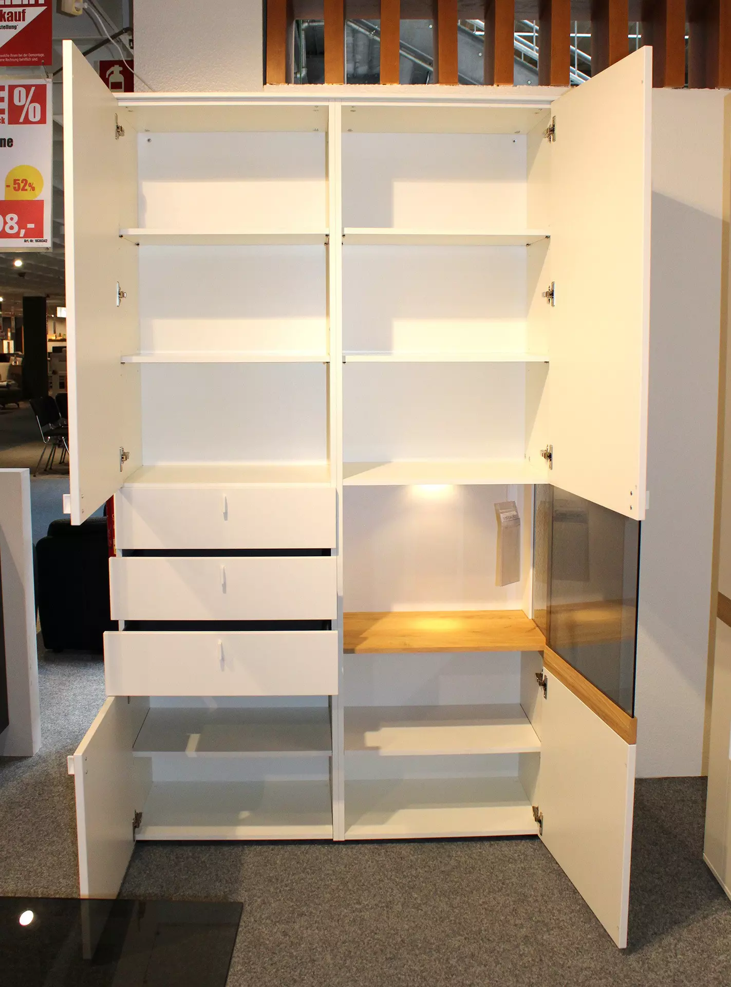Vitrine PLAN geöffnet