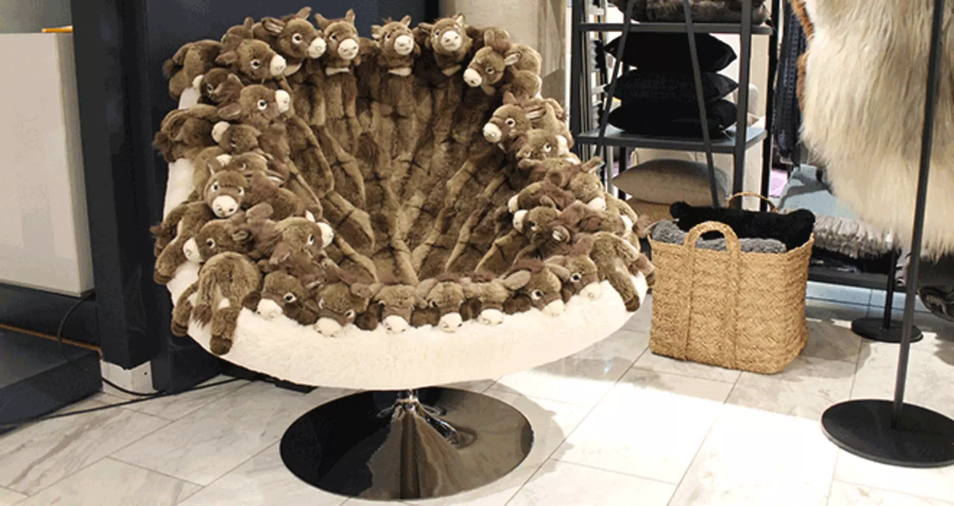 Sessel aus Kuscheltier-Eseln von AP Collection