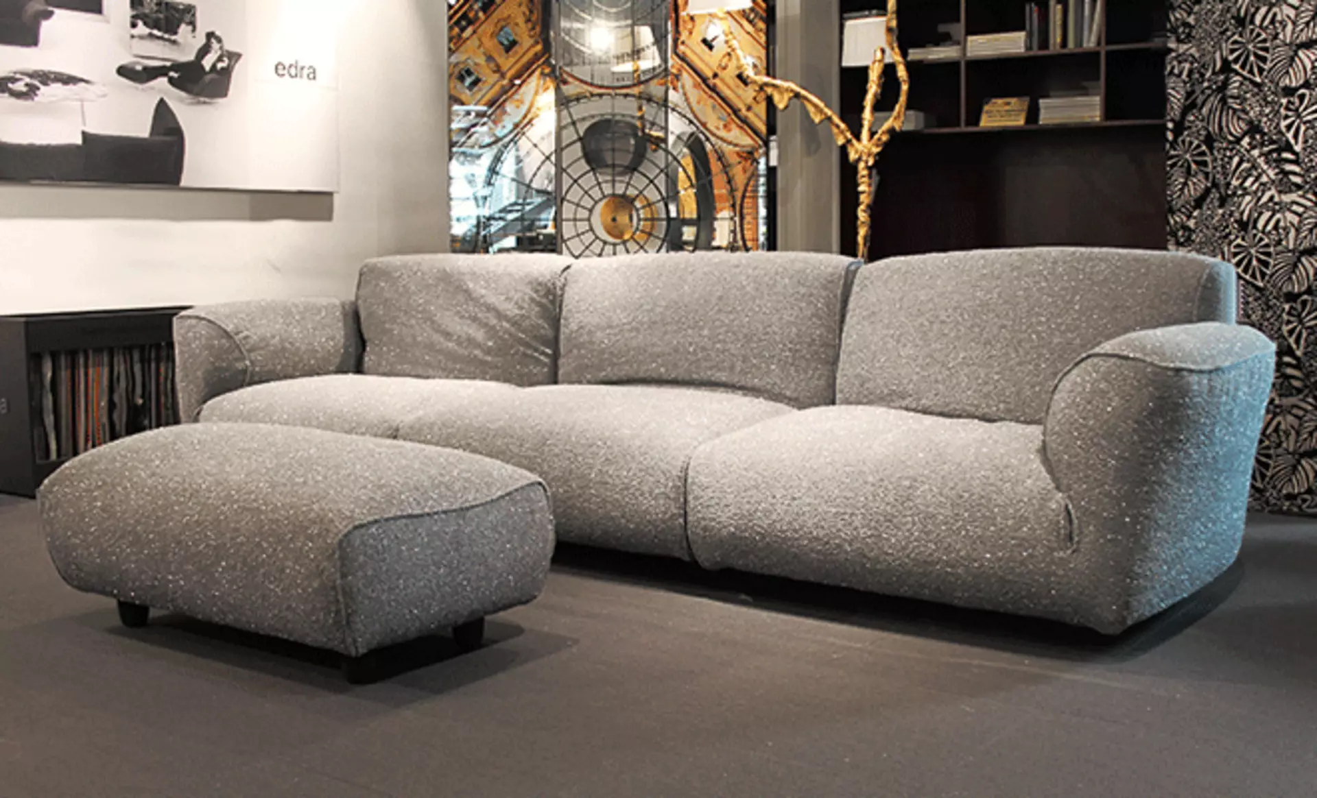 Jetzt das neue Edra Sofa im 3. Stock bei interni entdecken und probesitzen