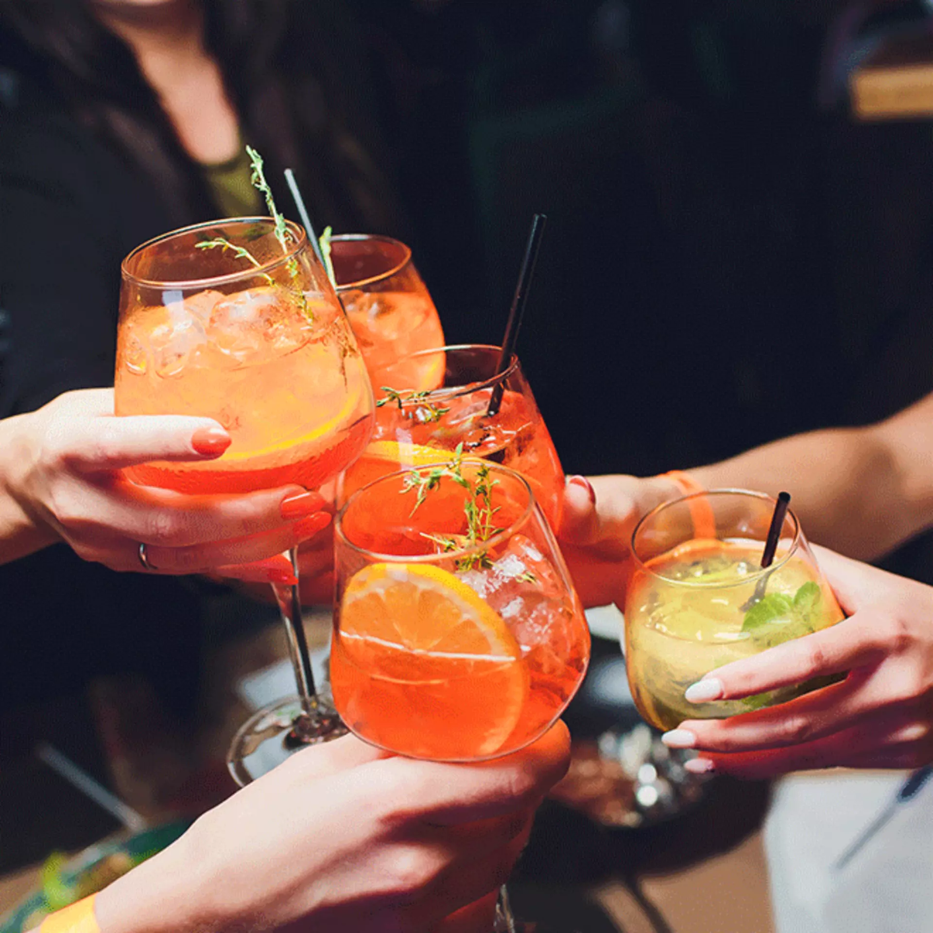 Vom Aperitif über Longdrinks bis hin zum geschmacksintensiven Cocktail - Inhofer hat die passenden Gläser und mehr