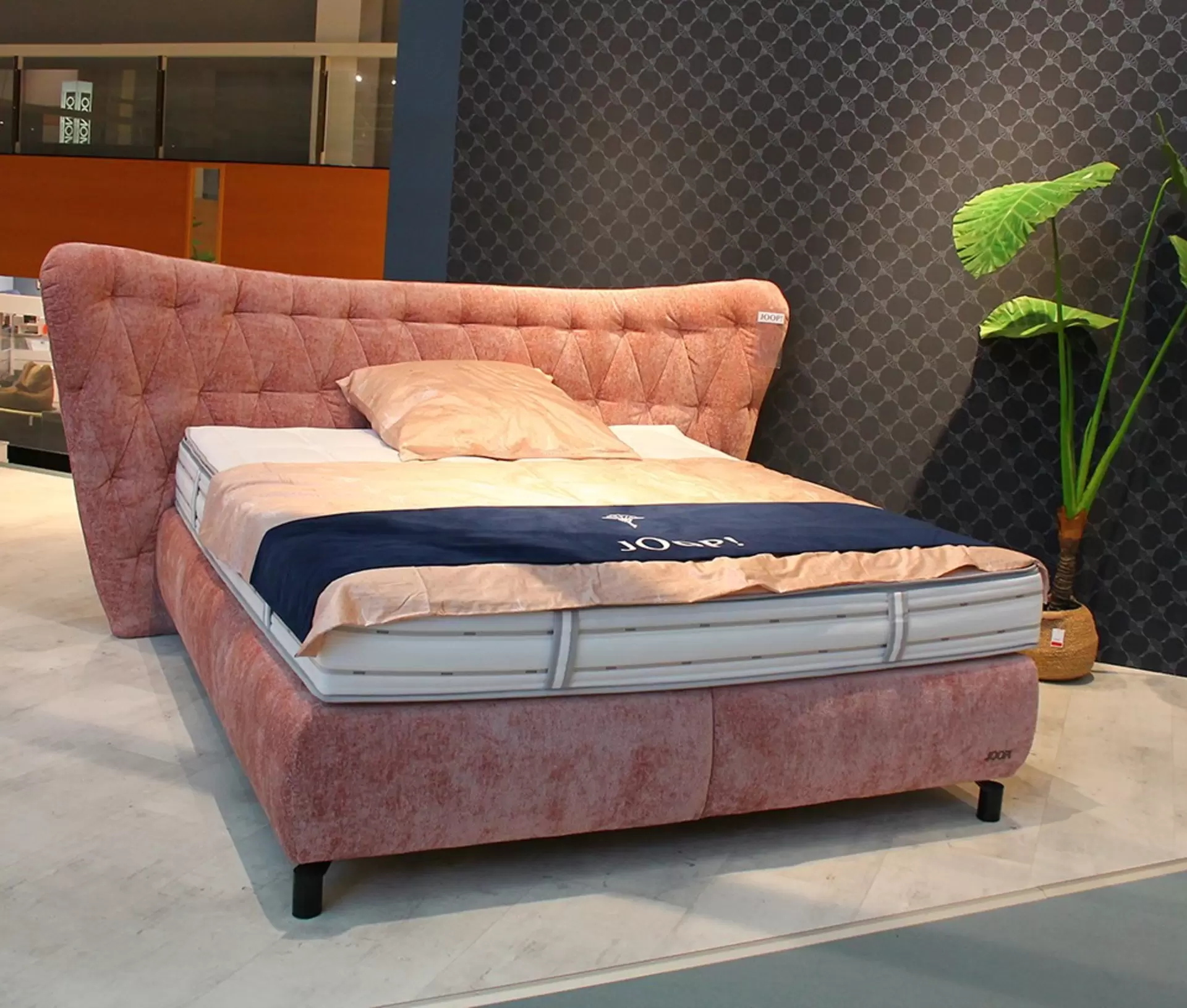Boxspringbett JOOP! GRAND PETIT von ADA in rosa