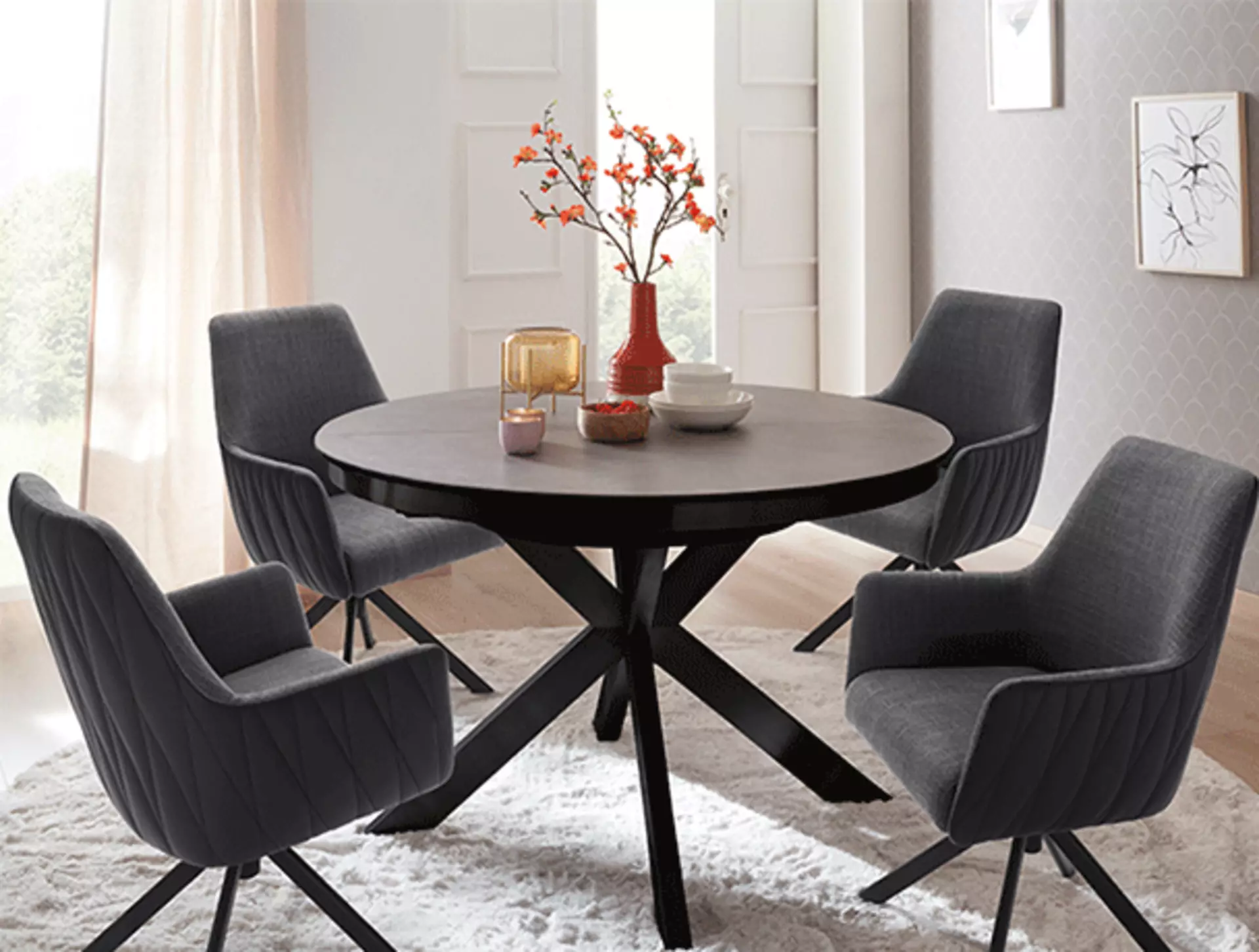 Runder Esstisch in Schwarz